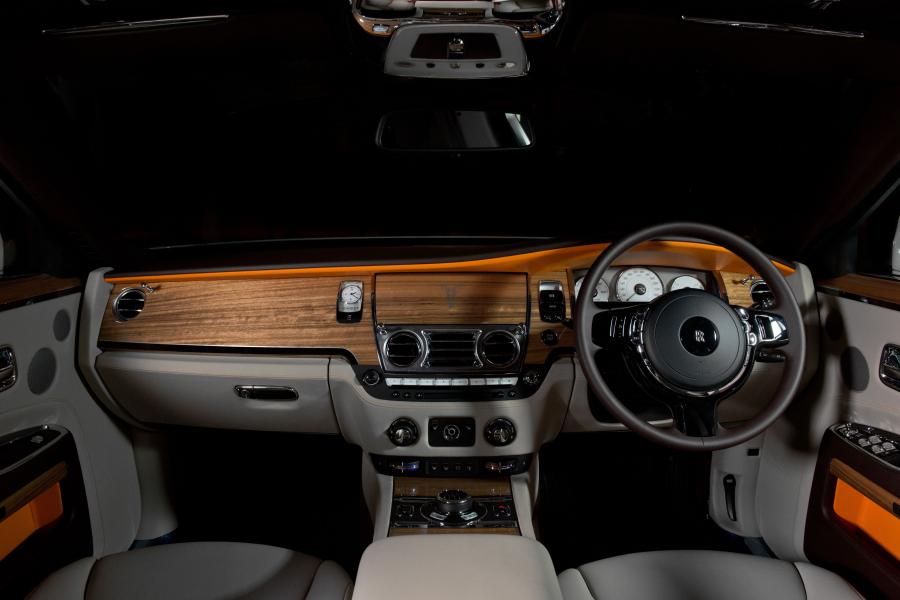  Rolls-Royce Ghost EWB KoChaMongKol 2016 года  (фото 11 из 14)